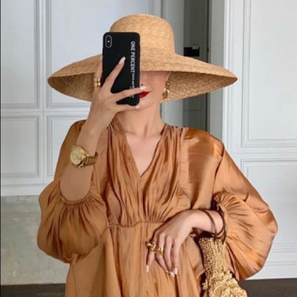 Meet your Posher, Nadia